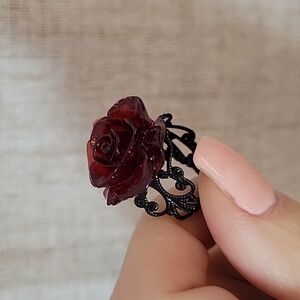 GOTH ROSE Scrolled Black Band Ring